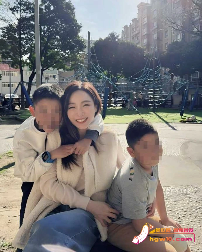 台湾主播张宇离婚三年曝沙发艳照，与前夫十三次争执闹上法庭