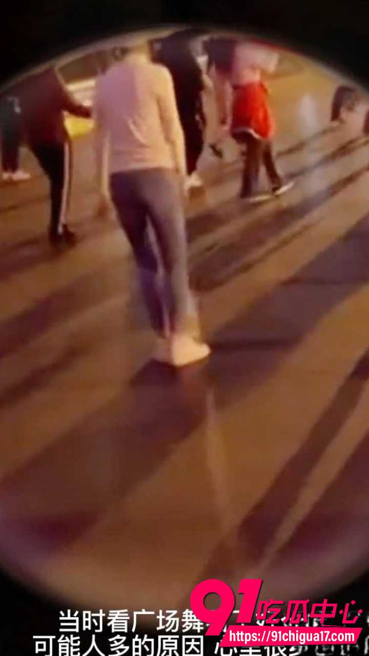 母狗房东被拽进草猛干内射1 母狗房东被拽进草猛干内射1