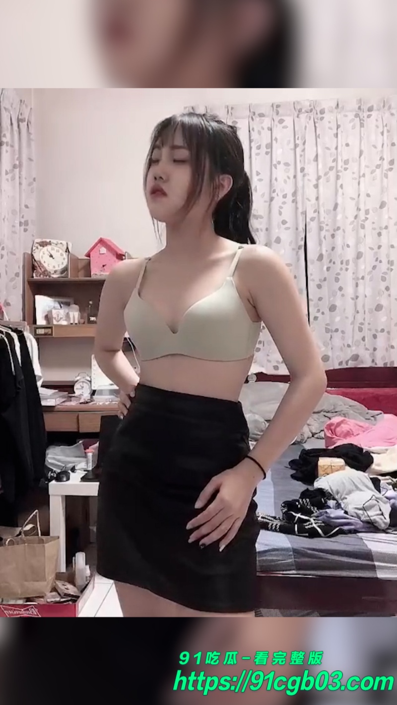 推特大神调教高二巨乳学生妹黄颖萱网页素材1水印版 推特大神调教高二巨乳学生妹黄颖萱网页素材1水印版