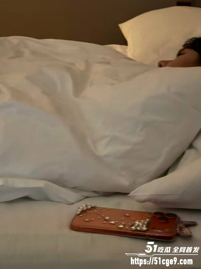 深圳福田伪娘uu酱假扮女性下海08 深圳福田伪娘uu酱假扮女性下海08