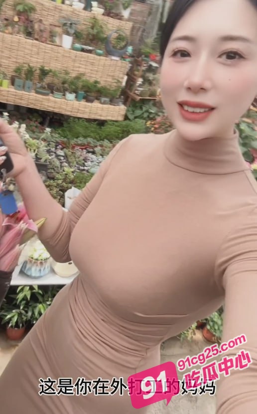 惊天乱伦大瓜！离家出走的骚妈妈忍不住寂寞竟然主动回家献身自己儿子！