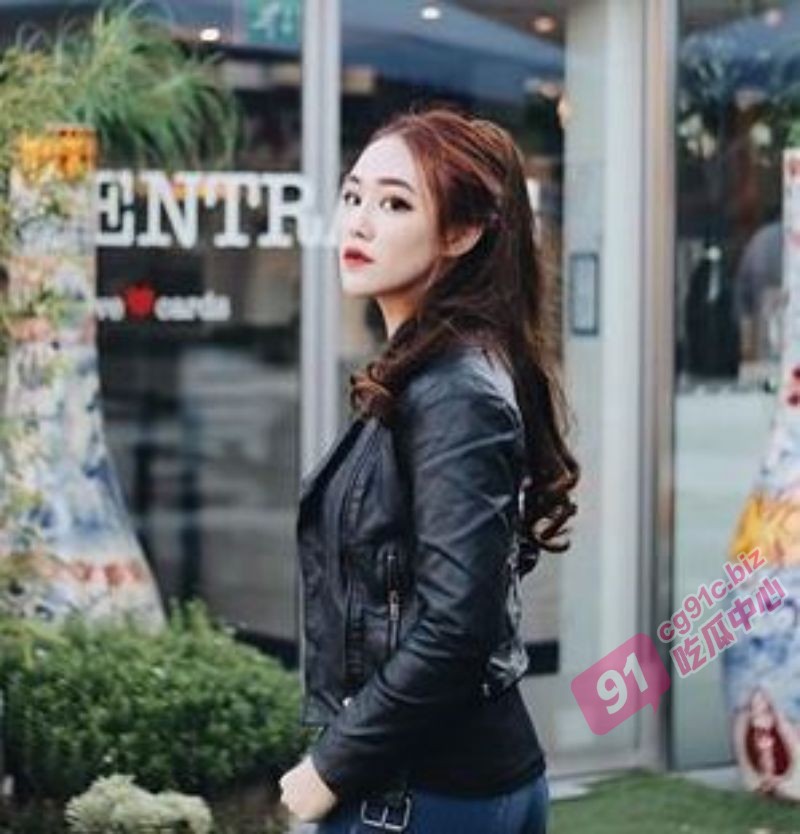 越南坡县模特 thejunemonth 性爱视频流出 高冷骚鸡主动把老板鸡巴塞入嫩穴