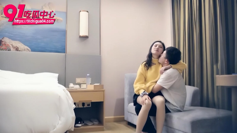 双飞大胸白虎妹小母狗和超温柔台湾妹1 双飞大胸白虎妹小母狗和超温柔台湾妹1