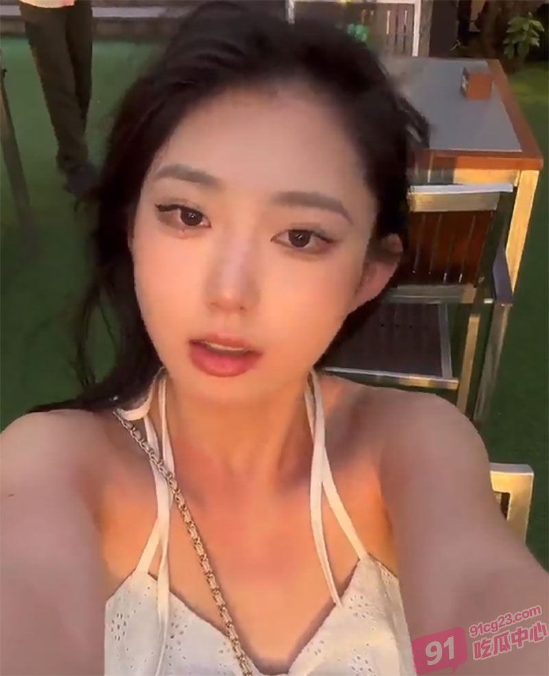 山东威海甜美少妇 沦为情人性奴 18cm大屌都能跪吞！ 配图