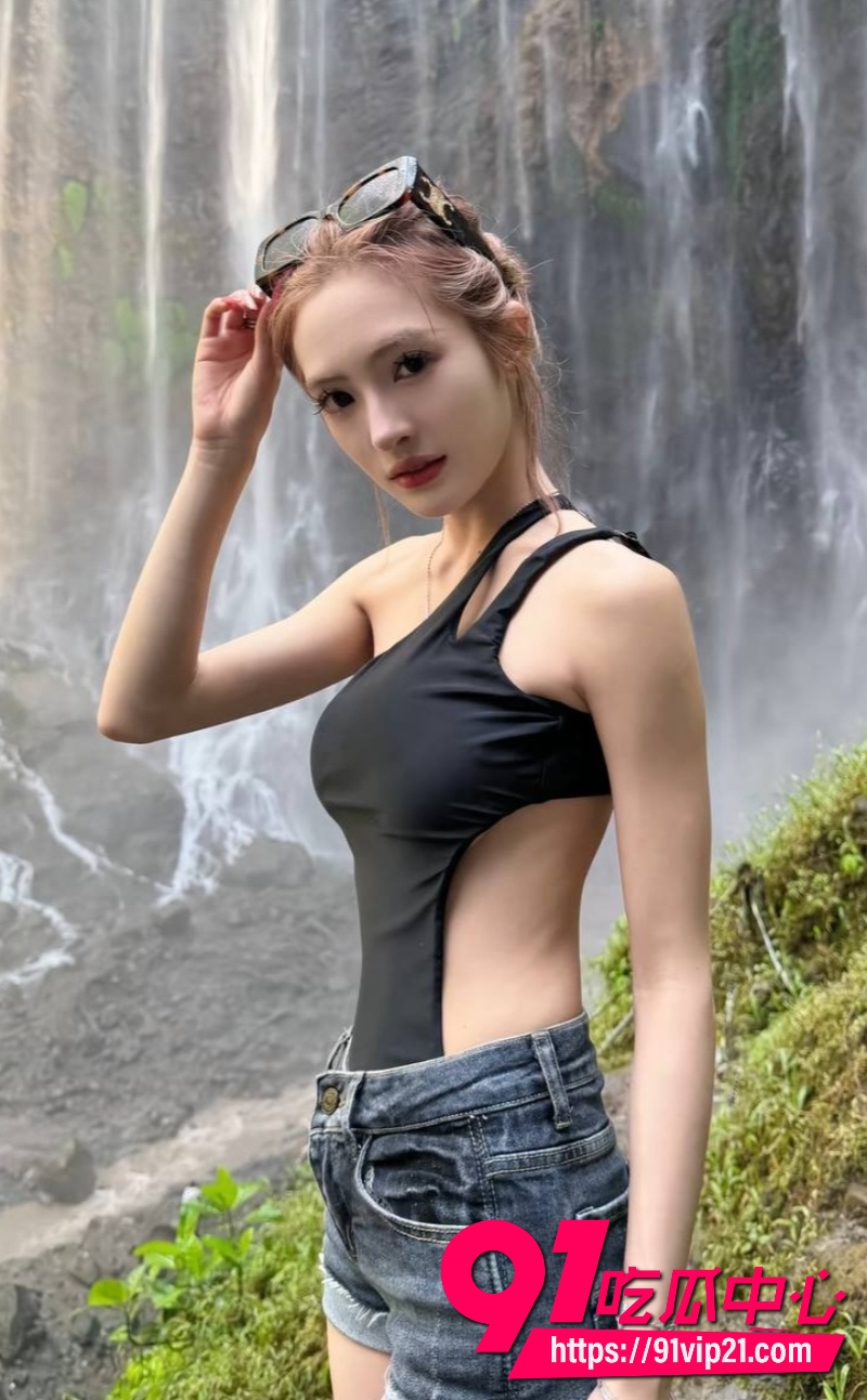 网红小葵Yuki约炮32 网红小葵Yuki约炮32
