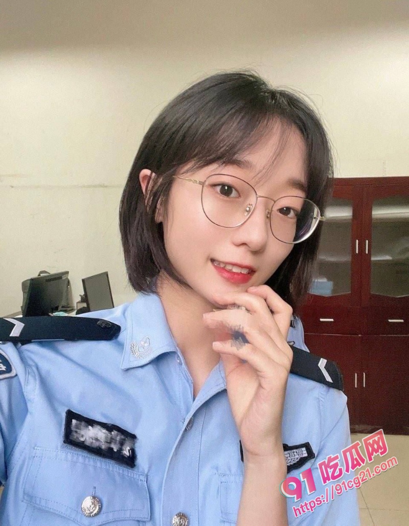 警花的私密调教生活 白天是人民的好警察 晚上化身警犬搜查官！【下】 配图7