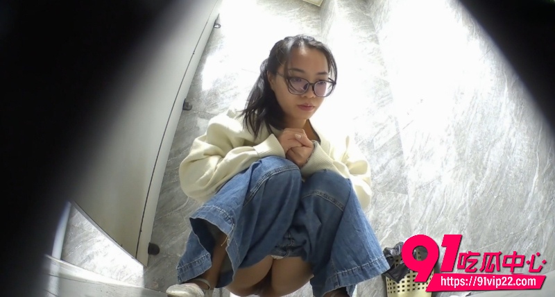 厕所偷拍6 厕所偷拍6