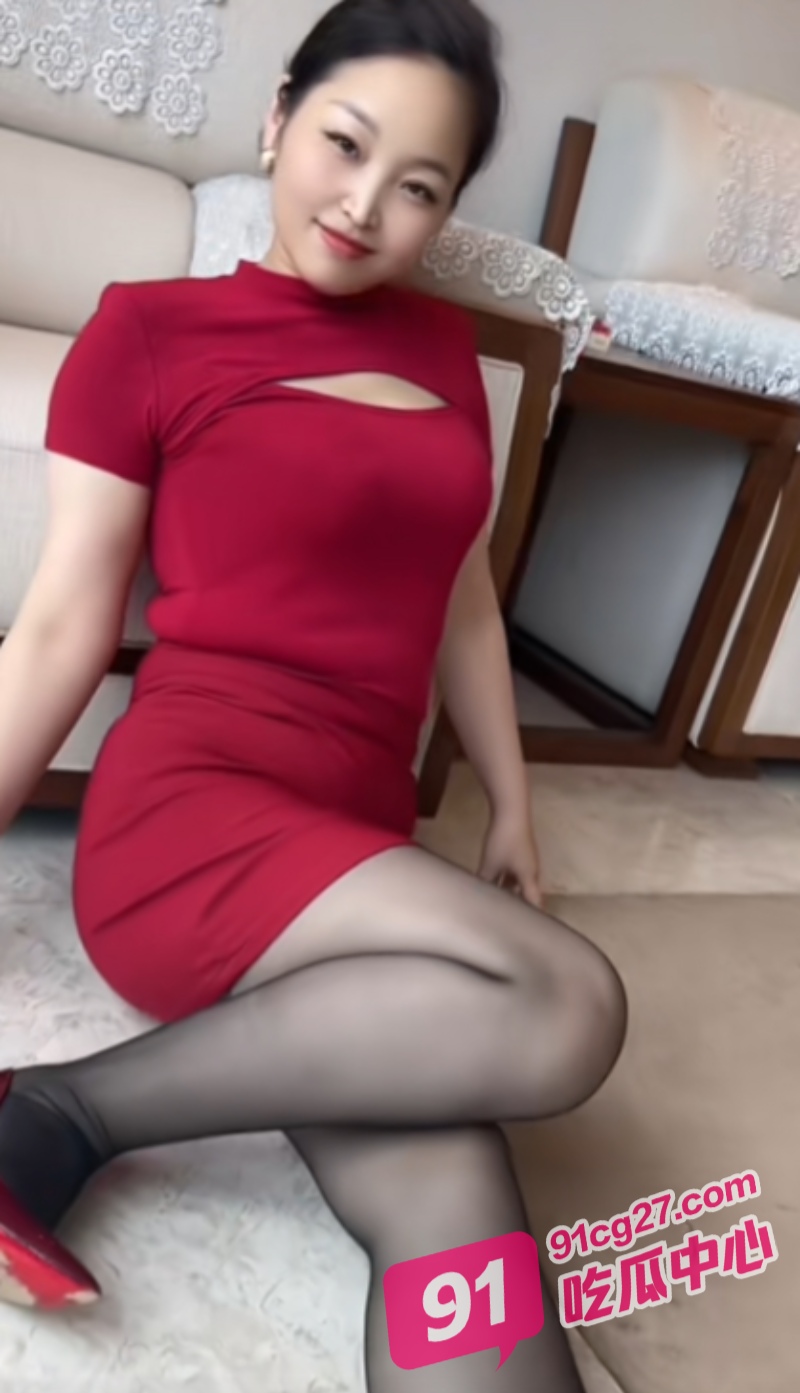 黑丝少妇的毒龙秘籍 小母狗摇变口爆吸精小旋风 数十年的功力你顶得住吗？ 配图