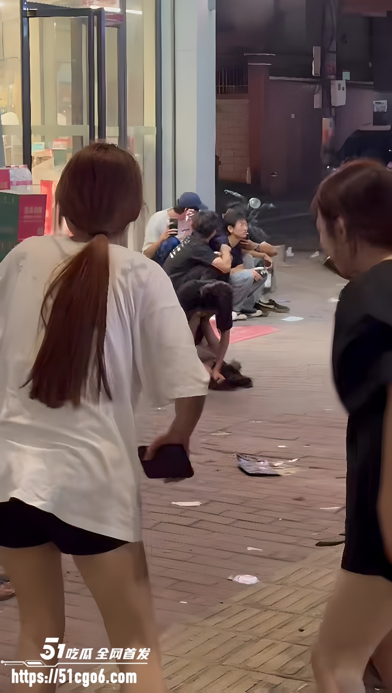 精神小妹当街打架 5 精神小妹当街打架 5