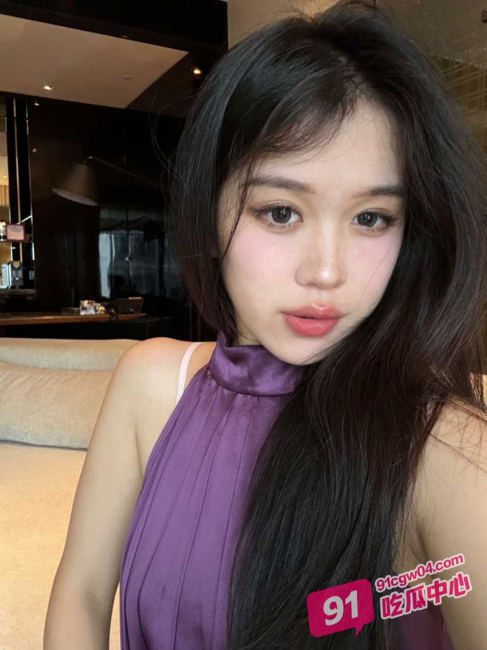 湖南哺乳期极品人妻 林晨 刚生完孩子就约炮体育特长生 巨乳被揉捏挤出奶水四溅 配图