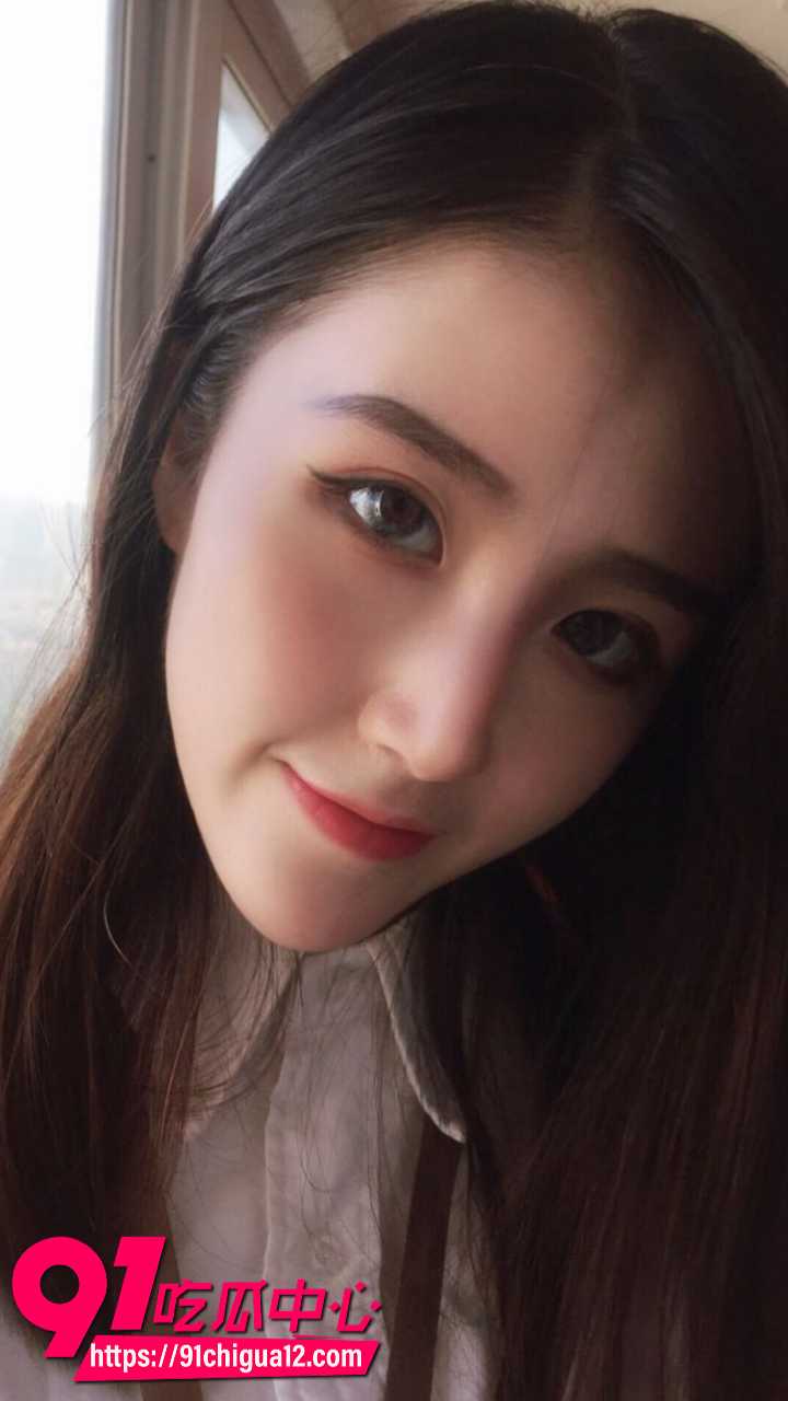 湖南长沙反差婊李昕玉裸贷视频泄漏2 湖南长沙反差婊李昕玉裸贷视频泄漏2