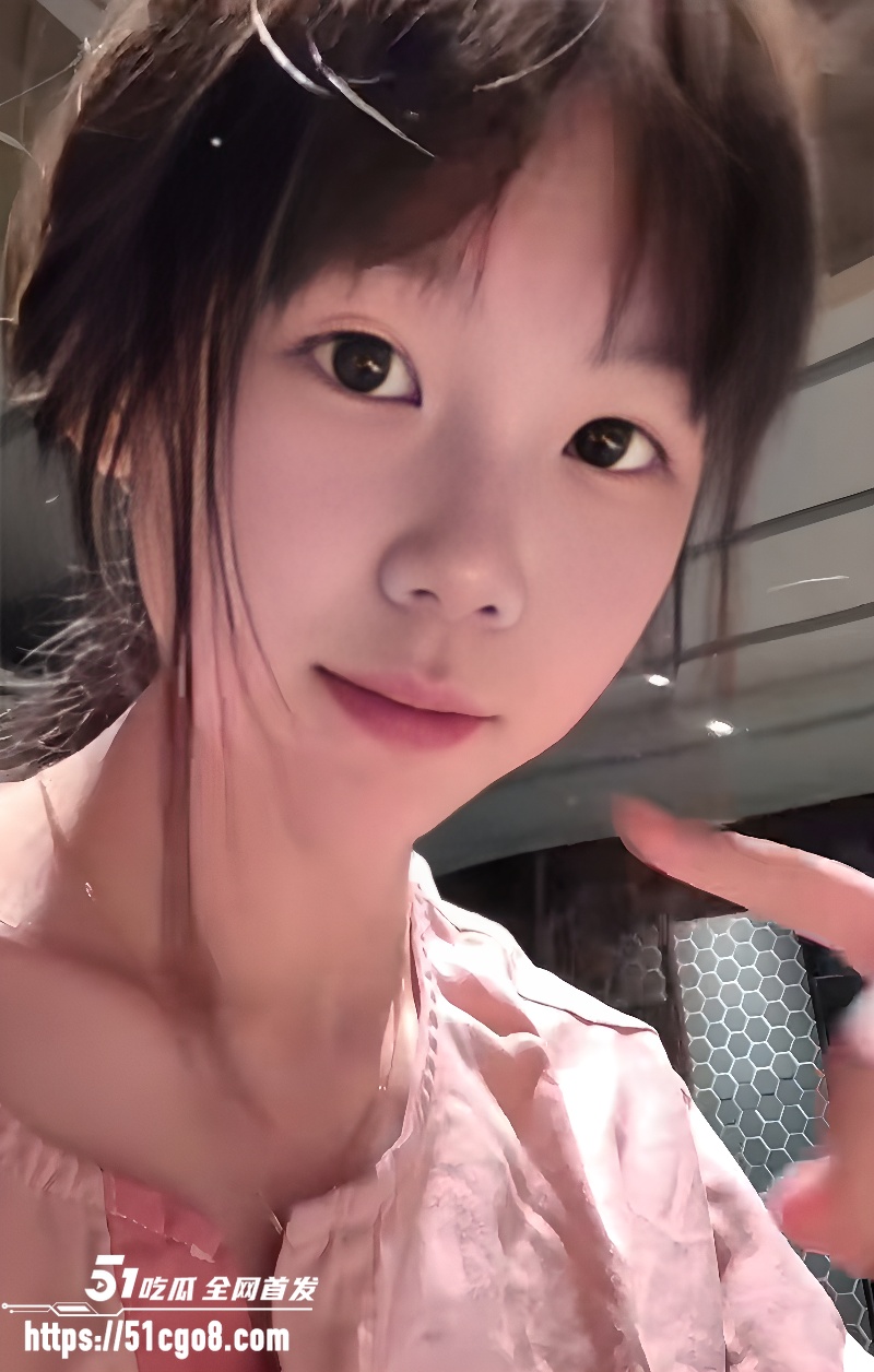 快手嫩妹 雨彤 火爆出圈 2 快手嫩妹 雨彤 火爆出圈 2