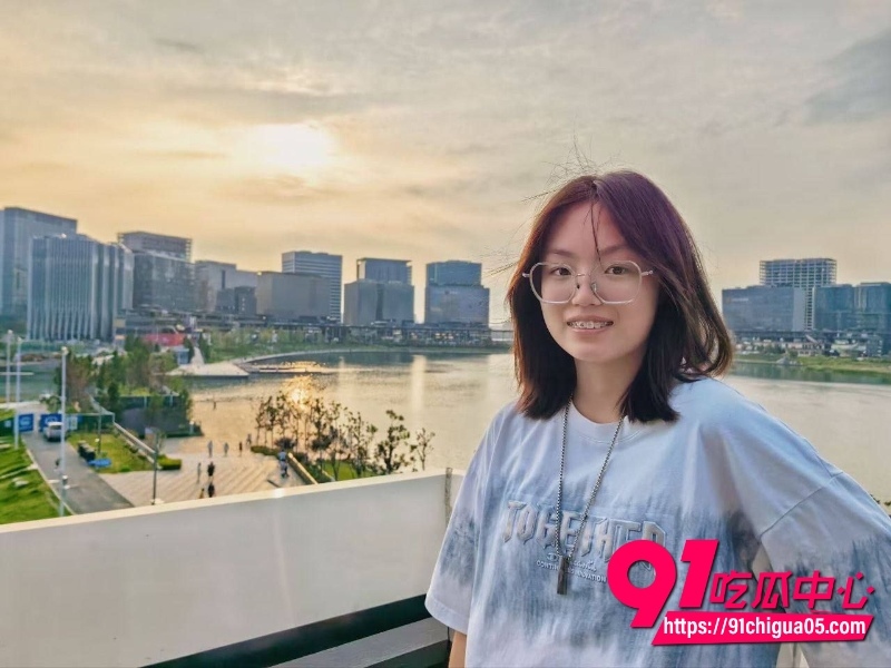 极品反差学生小母狗李佳怡2 极品反差学生小母狗李佳怡2