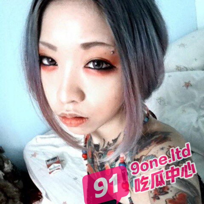 那个海边失了身!台湾纹身女海边被勾搭爆操 一身媚骨扶腰入!