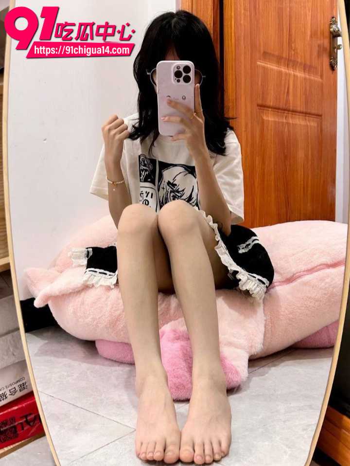 抖音小网红萌梨梨换号继续卖逼1