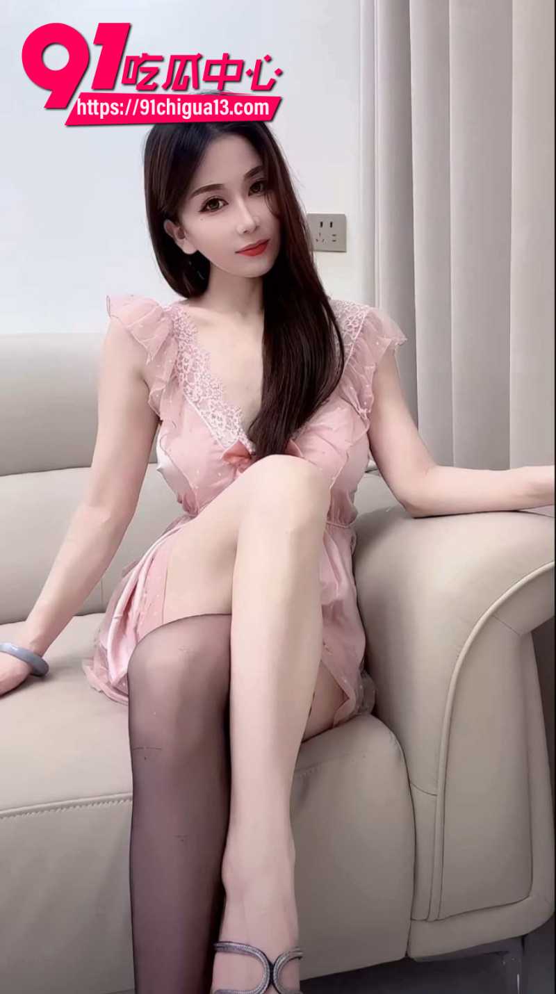 快手92W粉丝女网红大唐雪儿定制福利5
