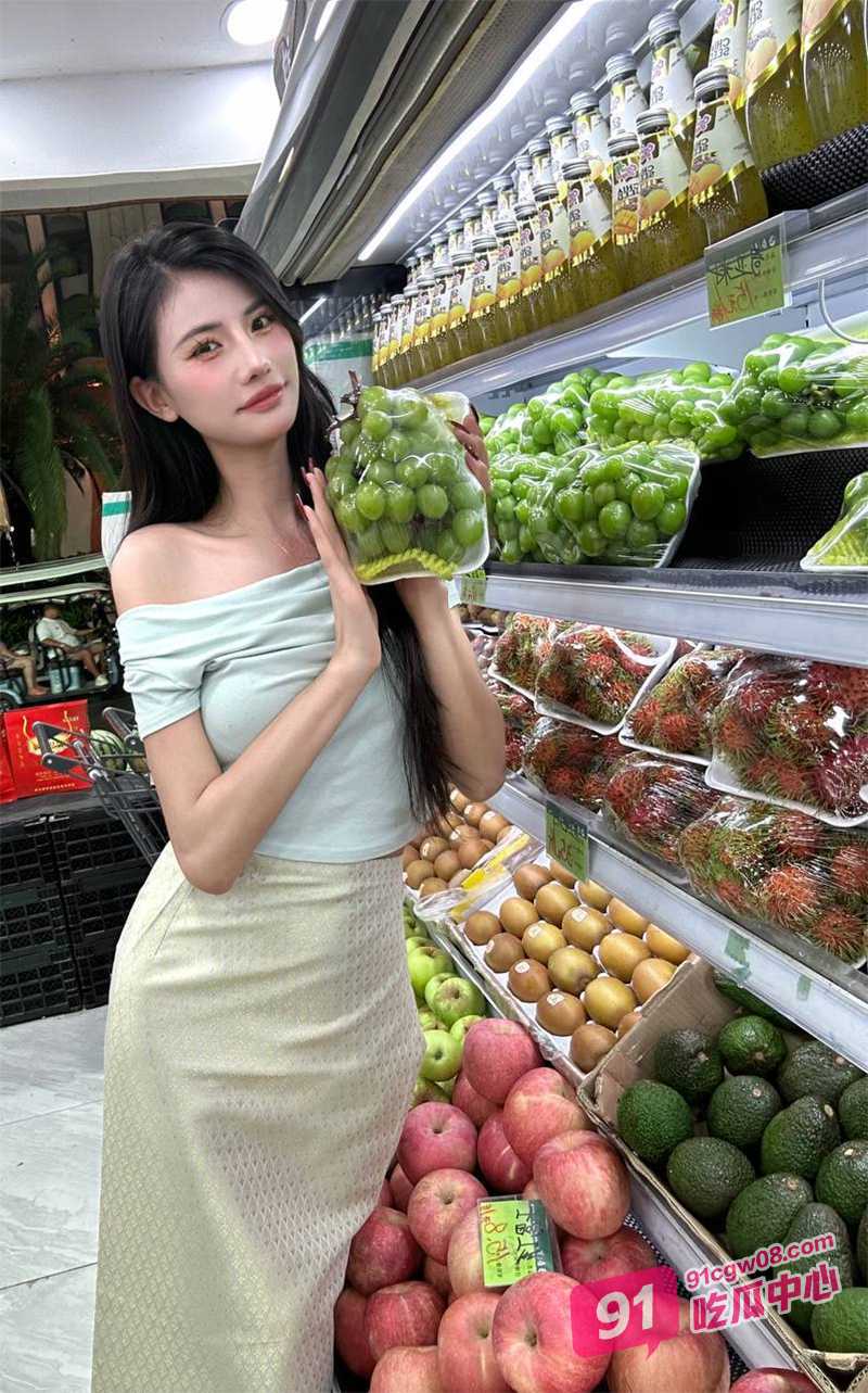 国宝级巨乳妹AlinaMei最新私拍 被洋屌激情后入打桩 一对奶子要掉到地上啦!