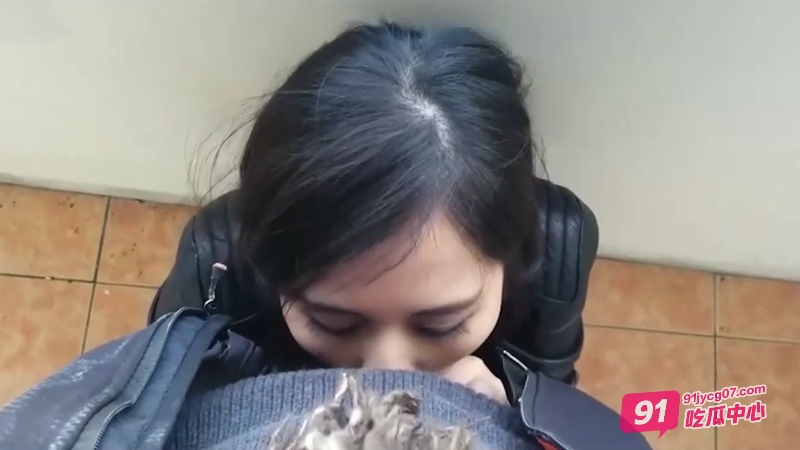 广东00后情侣私拍泄漏 花式玩弄不亦乐乎 这小妮子长得还嫩~
