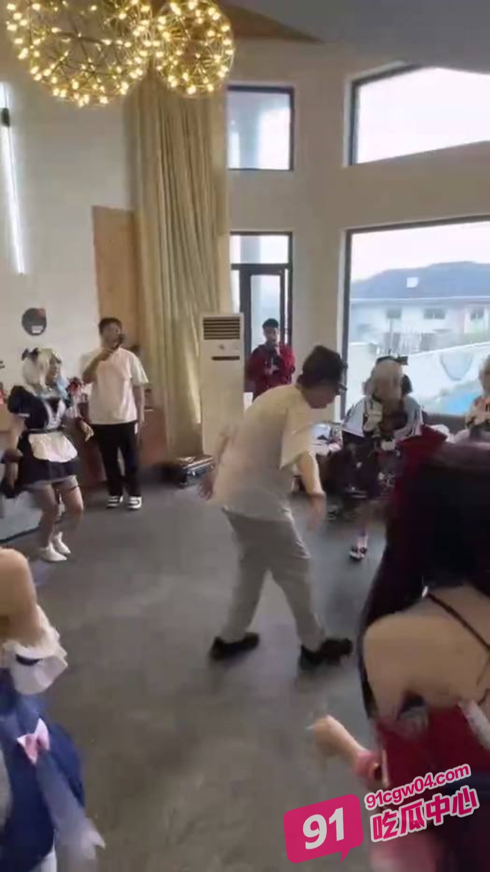浙江杭州mcn圆梦阁二次元漫展变淫趴?重现高老庄猪八戒蒙眼抓媳妇儿大场面 配图14