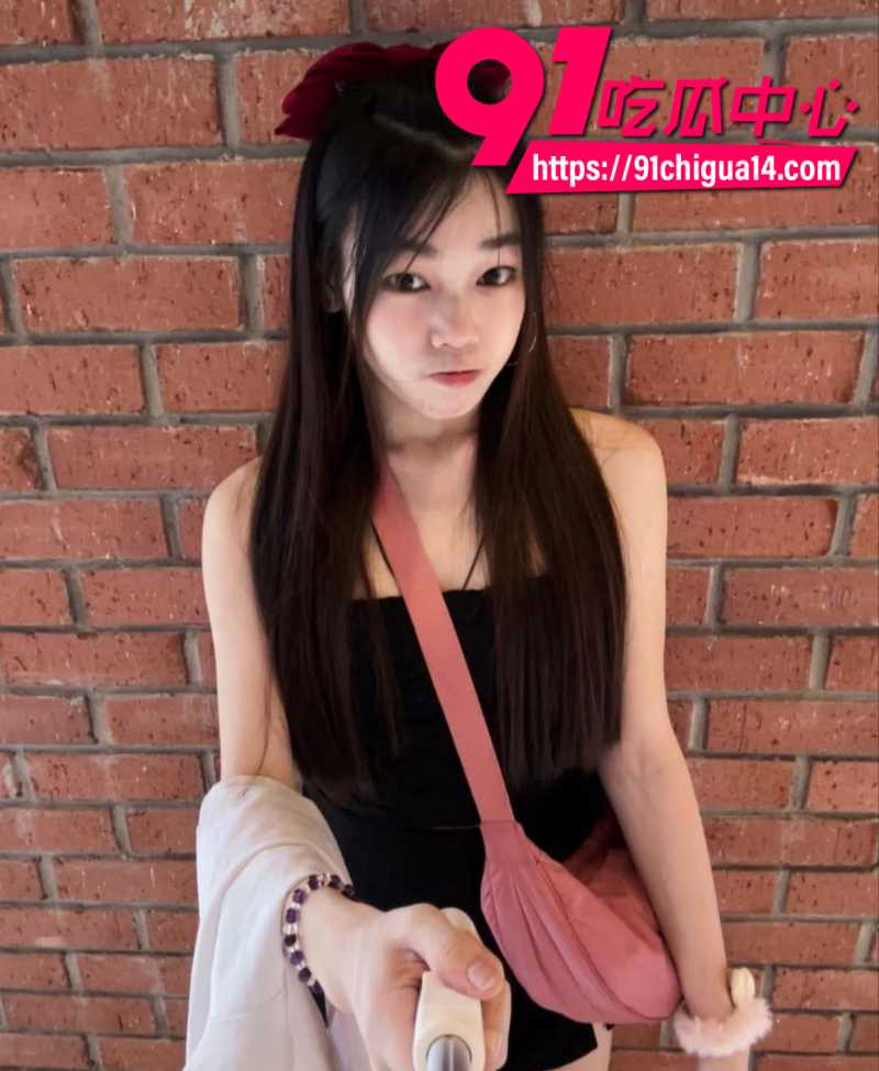马来西亚女网红leejoey洗澡被哥哥偷拍5 马来西亚女网红leejoey洗澡被哥哥偷拍5