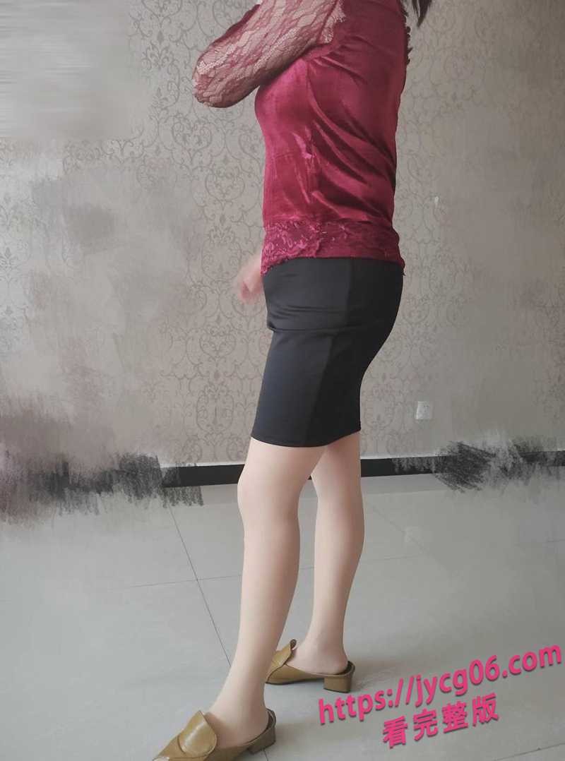 性感妈妈情趣实录曝光！主动骑乘演绎观音坐莲 视觉冲击力爆棚！ 配图