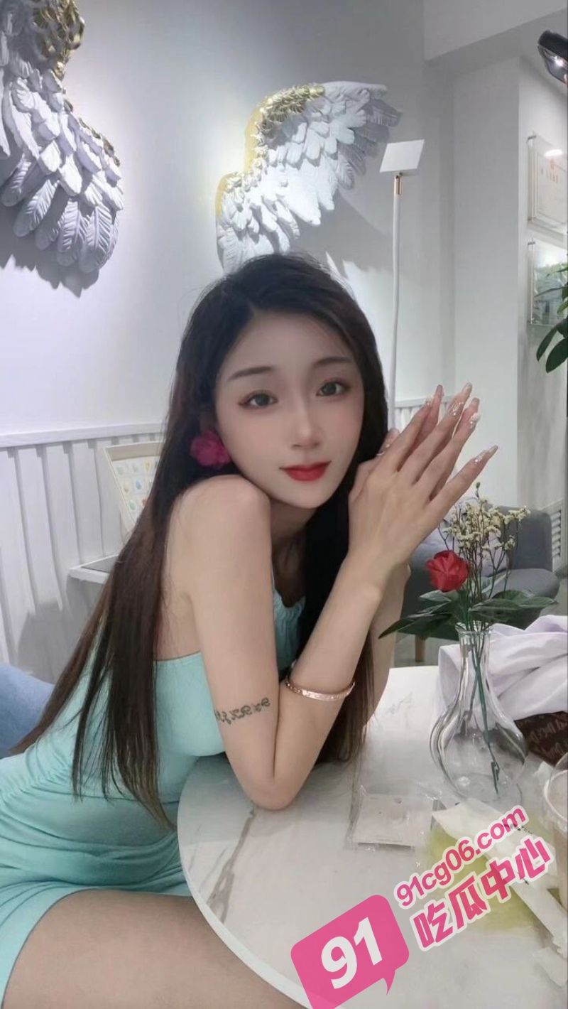 长春嫩模李依梦致富之路~扭扭屁股卖卖逼 轻轻松松把钱赚