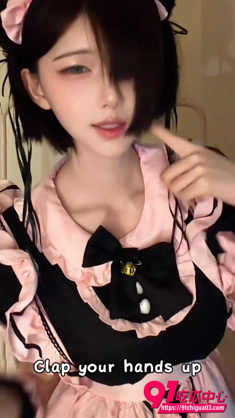 AI脱衣抖音女网红西瓜冰a4 AI脱衣抖音女网红西瓜冰a4