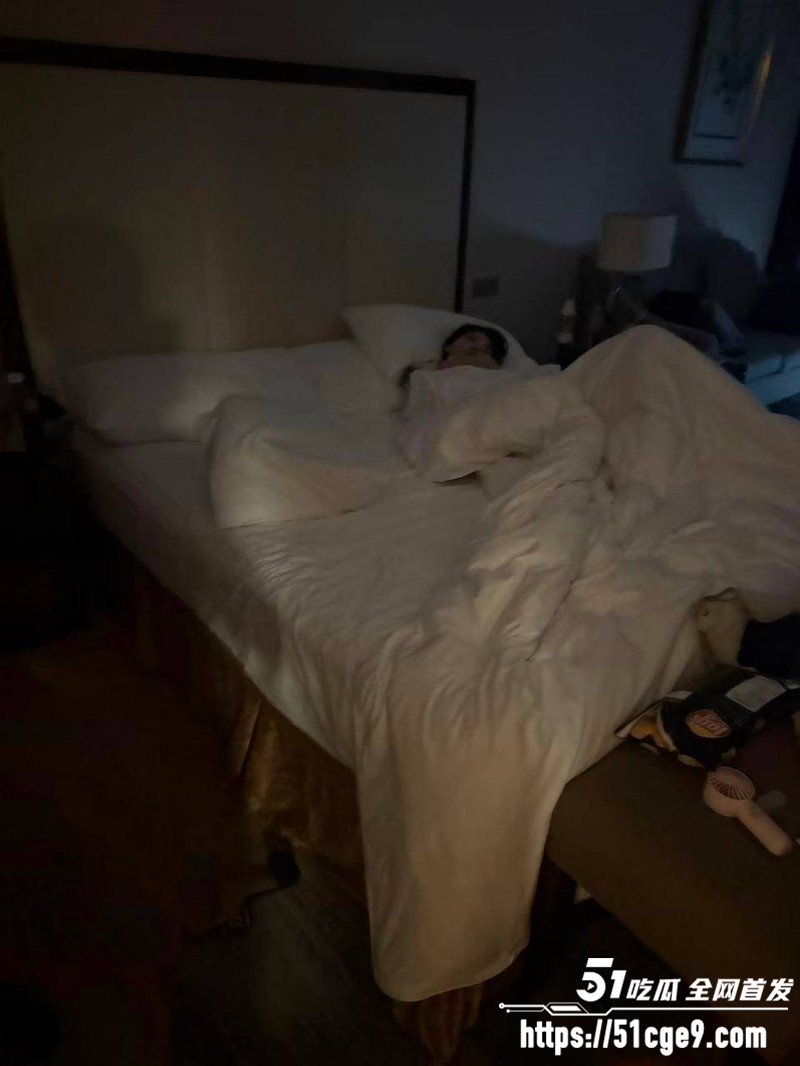 深圳福田伪娘uu酱假扮女性下海07 深圳福田伪娘uu酱假扮女性下海07