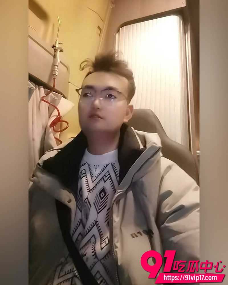 卡车网红卡车阿蛋痛曝妻子 25 卡车网红卡车阿蛋痛曝妻子 25