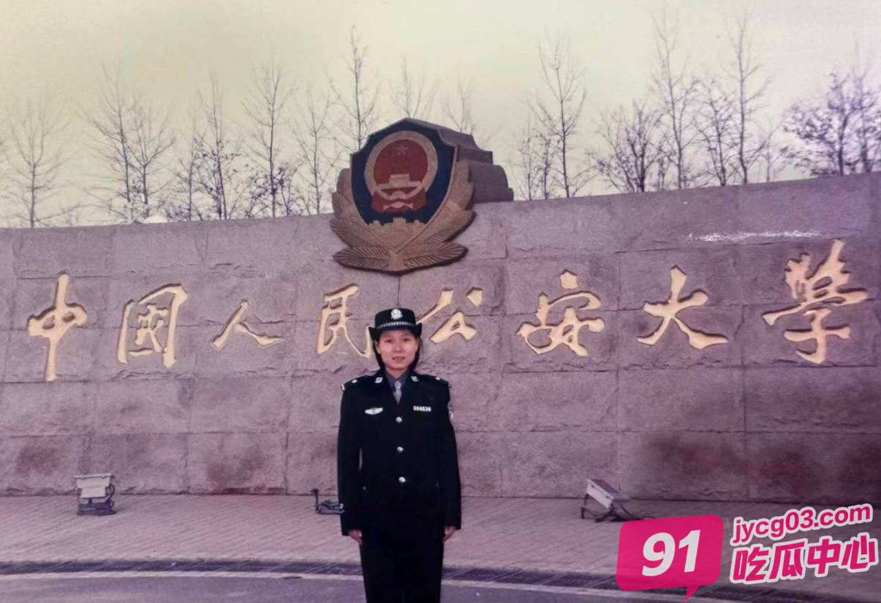 换偶女警苏静复出拍片!教学内容传入国内遭外网疯传~