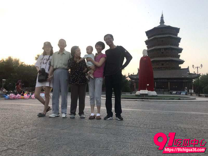 山东大学生孙晓文不雅曝光 与男友兄弟3p视频流出 果然眼镜妹就是骚!