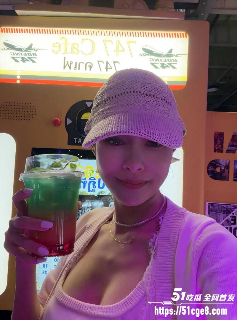 台湾女星王思佳漏奶视频06 台湾女星王思佳漏奶视频06