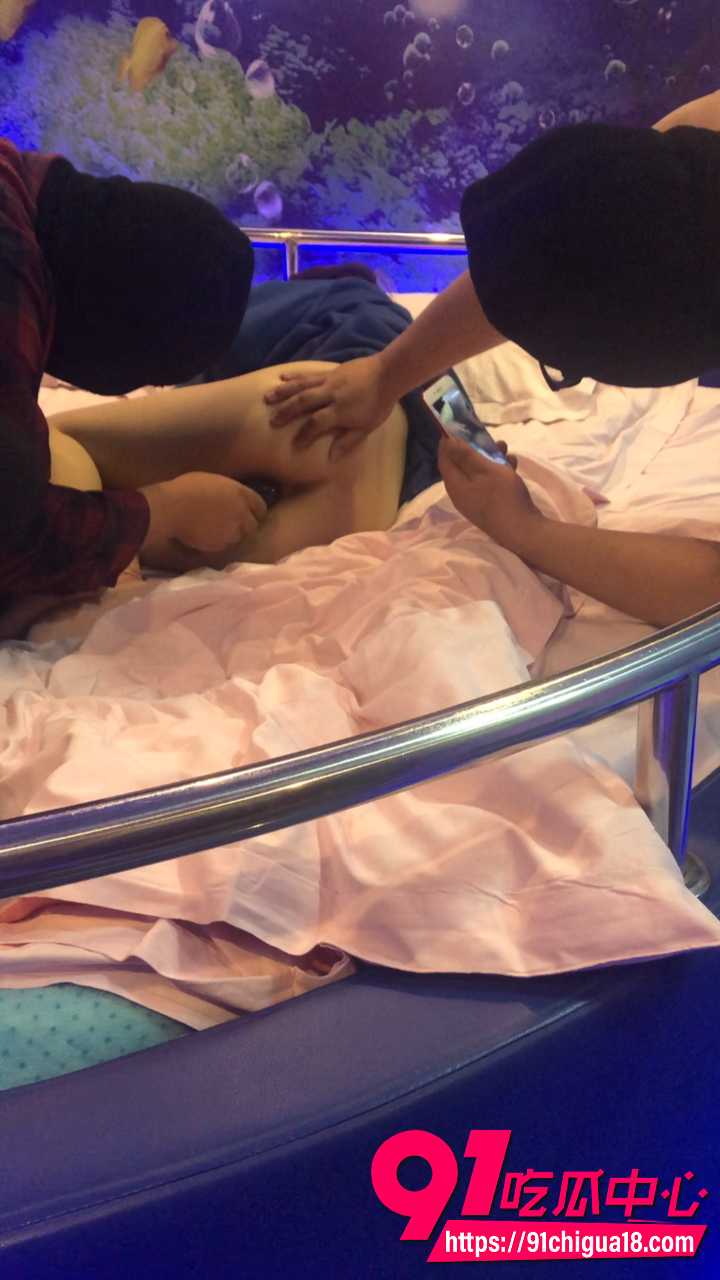 大二清纯妹子聚会喝迷药晕倒4 大二清纯妹子聚会喝迷药晕倒4